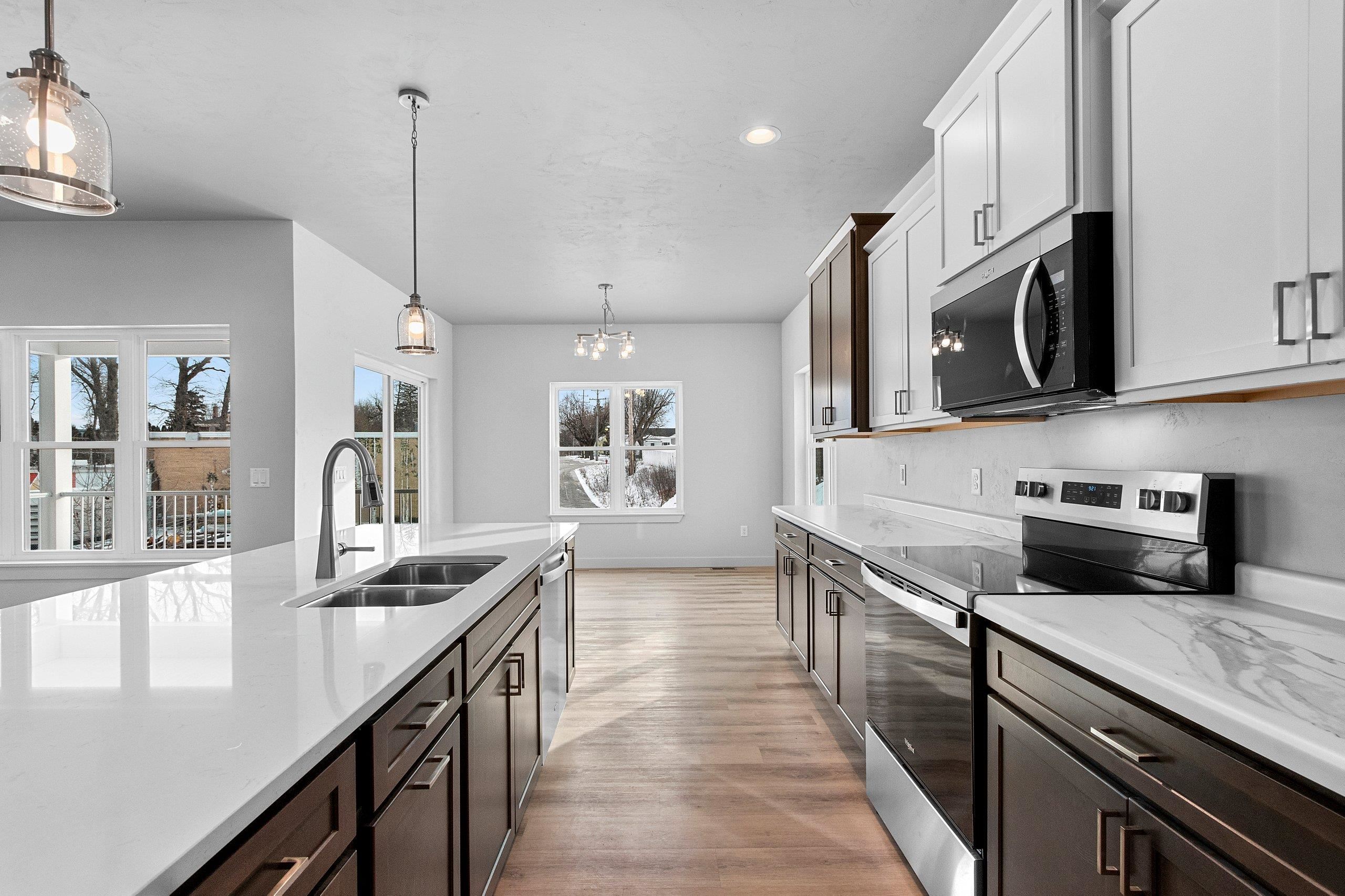 445 West Papermill Run Kimberly, WI 54136 - Photo 14 of 46