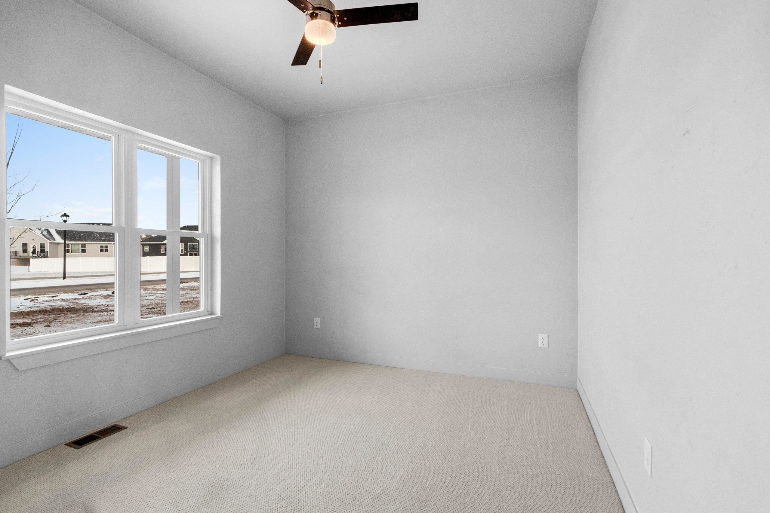 445 West Papermill Run Kimberly, WI 54136 - Photo 35 of 46