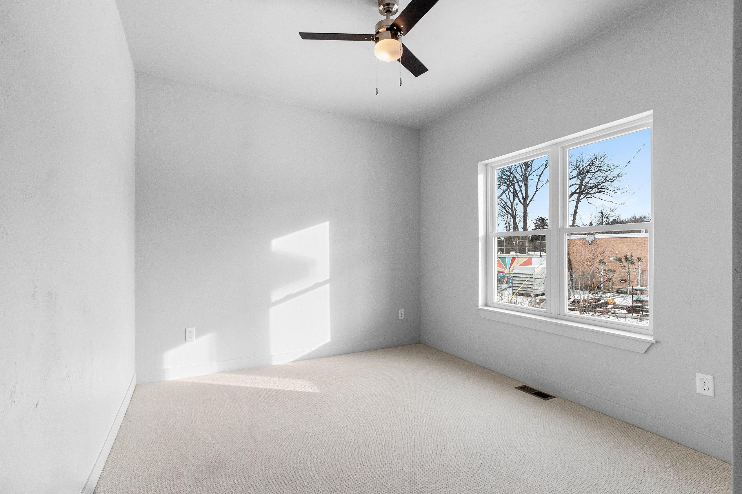 445 West Papermill Run Kimberly, WI 54136 - Photo 39 of 46