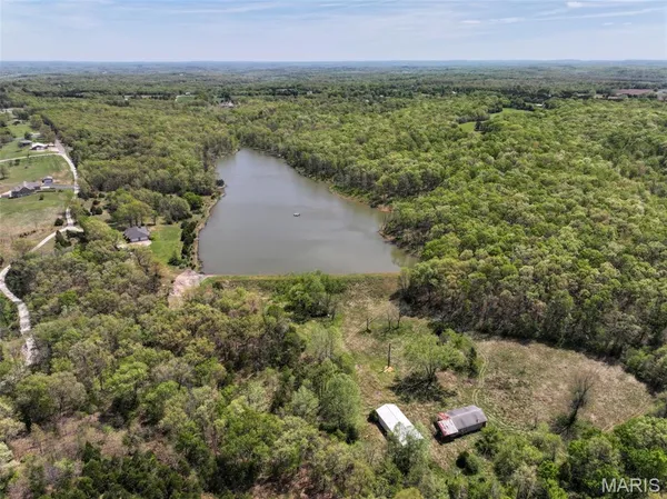 $997,500 | 2551 Yellow Rock Road, De Soto, MO 63020