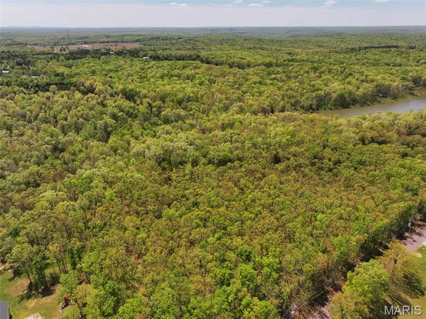 $997,500 | 2551 Yellow Rock Road, De Soto, MO 63020