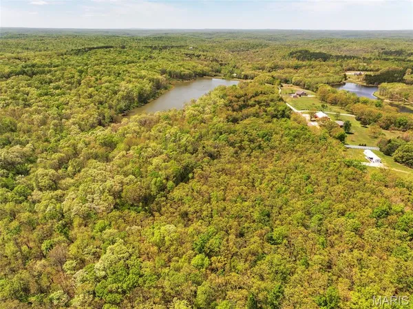 $997,500 | 2551 Yellow Rock Road, De Soto, MO 63020