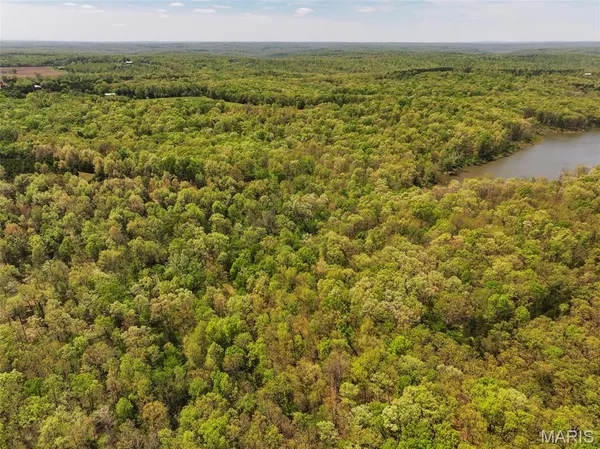$997,500 | 2551 Yellow Rock Road, De Soto, MO 63020