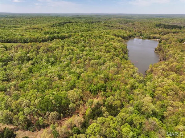 $997,500 | 2551 Yellow Rock Road, De Soto, MO 63020