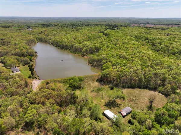 $997,500 | 2551 Yellow Rock Road, De Soto, MO 63020