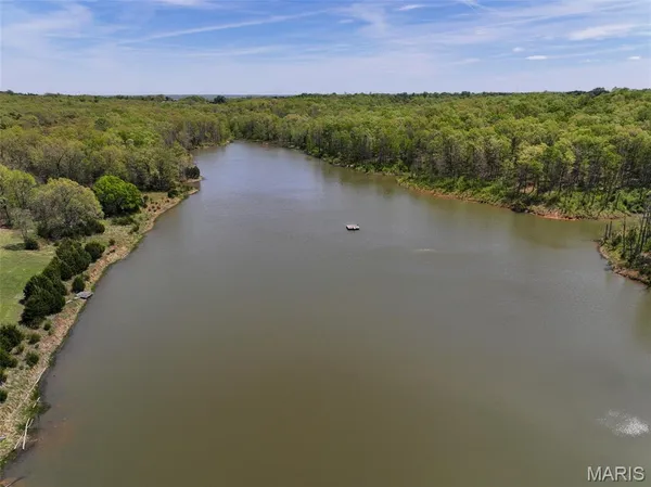 $997,500 | 2551 Yellow Rock Road, De Soto, MO 63020