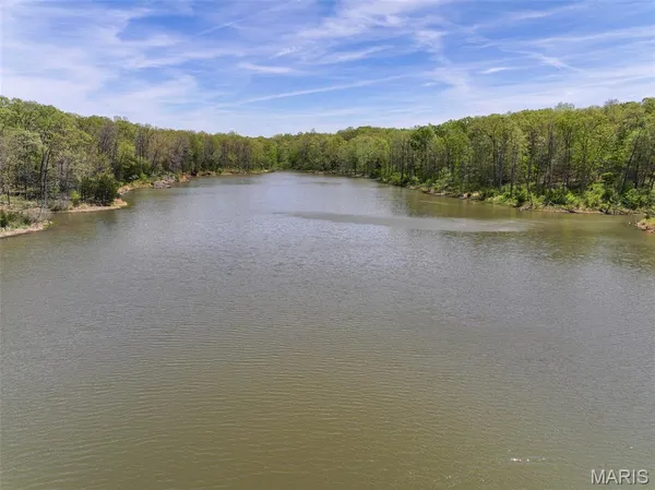 $997,500 | 2551 Yellow Rock Road, De Soto, MO 63020