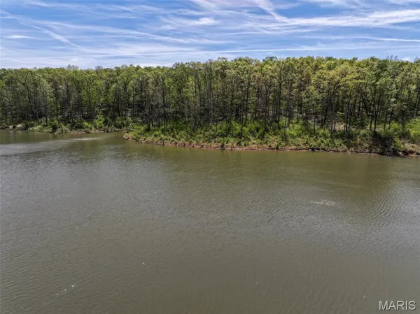 $997,500 | 2551 Yellow Rock Road, De Soto, MO 63020