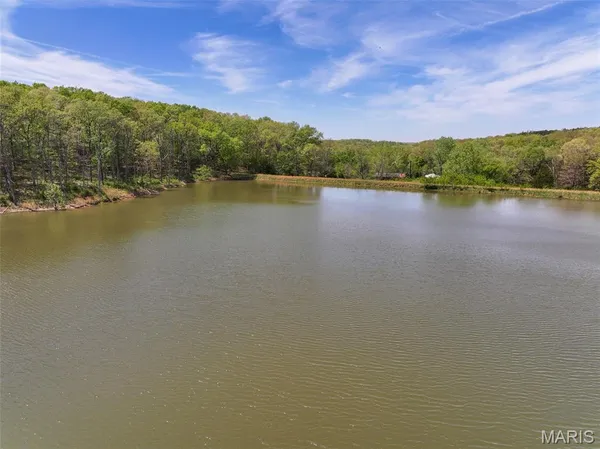 $997,500 | 2551 Yellow Rock Road, De Soto, MO 63020