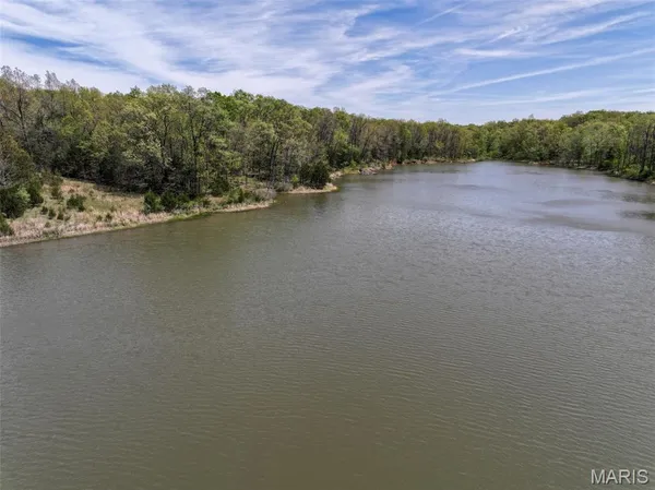 $997,500 | 2551 Yellow Rock Road, De Soto, MO 63020
