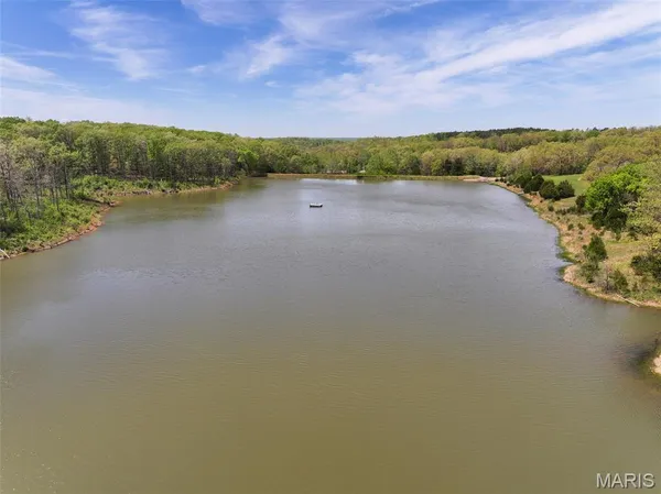 $997,500 | 2551 Yellow Rock Road, De Soto, MO 63020