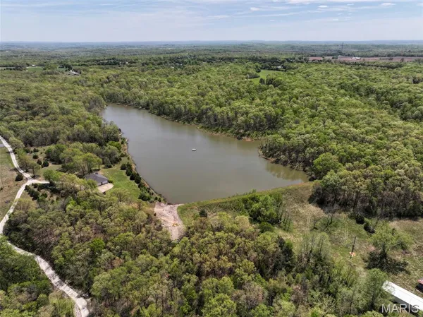 $997,500 | 2551 Yellow Rock Road, De Soto, MO 63020