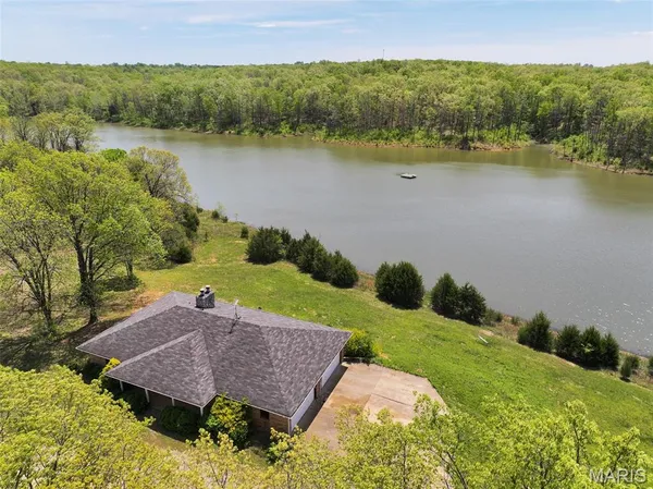 $997,500 | 2551 Yellow Rock Road, De Soto, MO 63020
