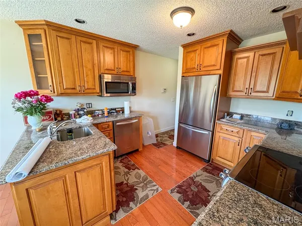 $997,500 | 2551 Yellow Rock Road, De Soto, MO 63020