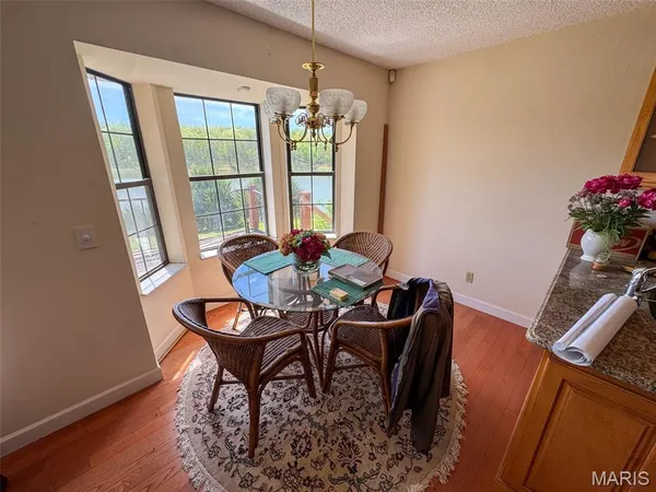 $997,500 | 2551 Yellow Rock Road, De Soto, MO 63020