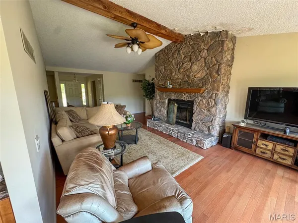 $997,500 | 2551 Yellow Rock Road, De Soto, MO 63020