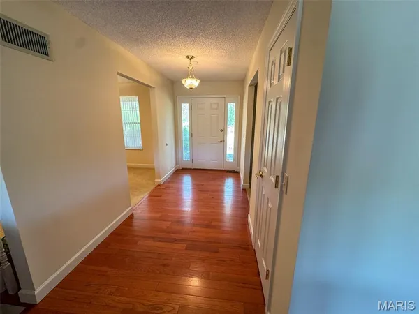 $997,500 | 2551 Yellow Rock Road, De Soto, MO 63020