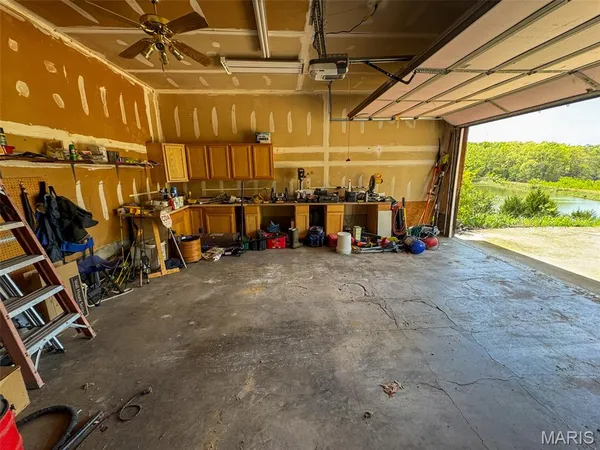 $997,500 | 2551 Yellow Rock Road, De Soto, MO 63020