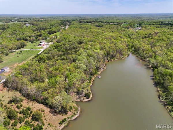$997,500 | 2551 Yellow Rock Road, De Soto, MO 63020