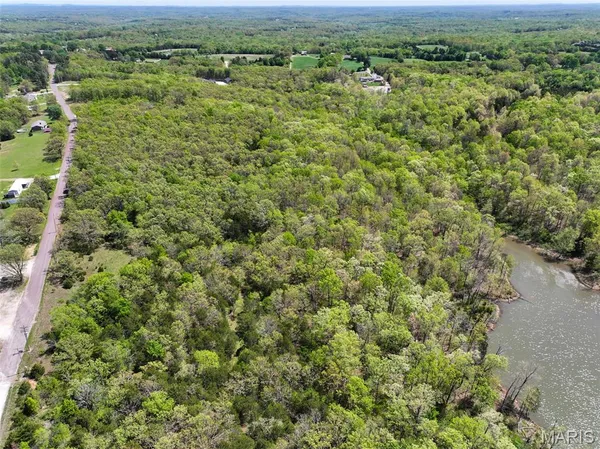 $997,500 | 2551 Yellow Rock Road, De Soto, MO 63020