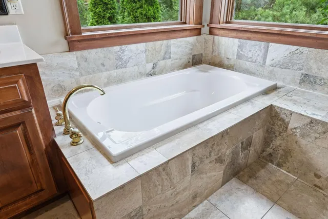 $745,500 | 2906 Butternut Drive, Chaska, MN 55318