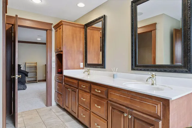 $745,500 | 2906 Butternut Drive, Chaska, MN 55318