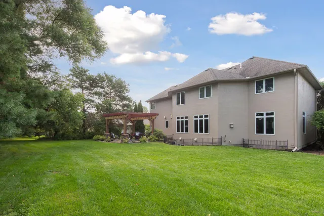 $745,500 | 2906 Butternut Drive, Chaska, MN 55318