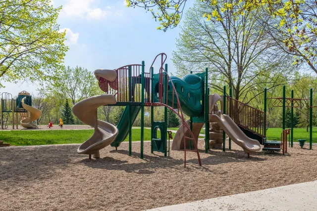 $745,500 | 2906 Butternut Drive, Chaska, MN 55318