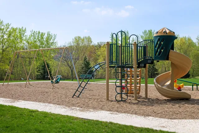 $745,500 | 2906 Butternut Drive, Chaska, MN 55318