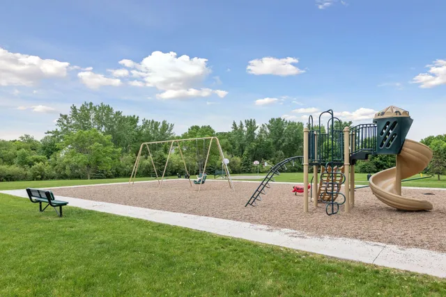 $745,500 | 2906 Butternut Drive, Chaska, MN 55318