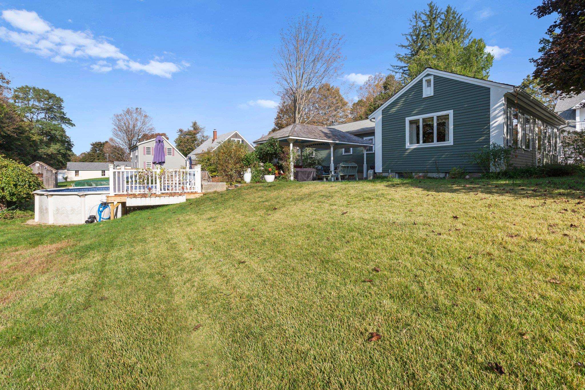 58 Franklin Street Rochester, NH 03867 - Photo 4 of 40