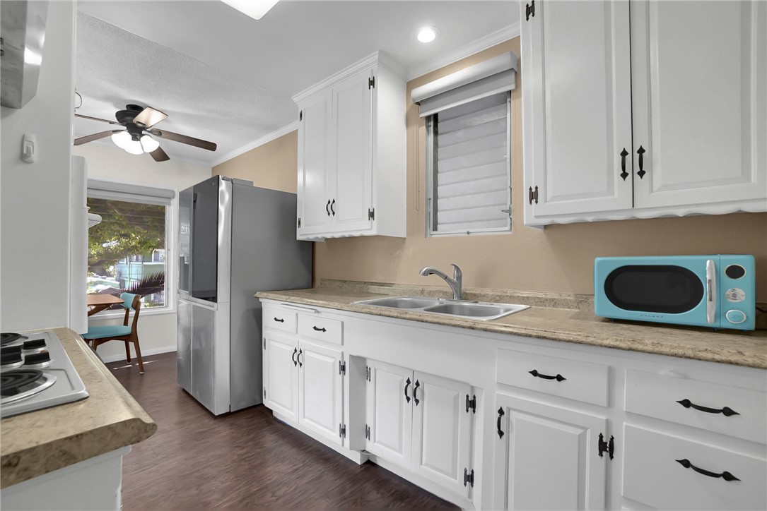 640 Elm Avenue, Unit 12 Long Beach, CA 90802 - Photo 12 of 19