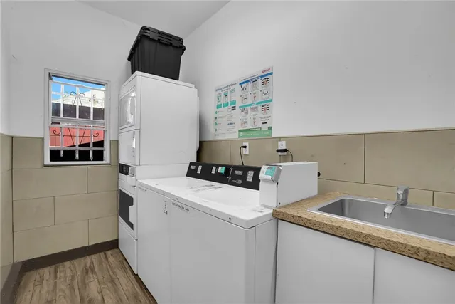 $270,000 | 640 Elm Avenue, Unit 12, Long Beach, CA 90802