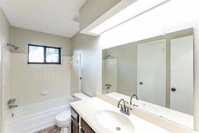 $1,795 | 6019 Coachgate Drive, Spring, TX 77373