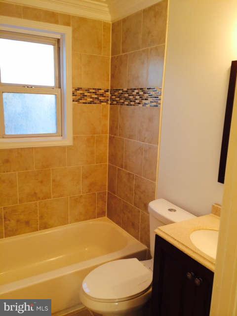 1812 Bonifant Road Silver Spring, MD 20906 - Photo 15 of 26 Bath