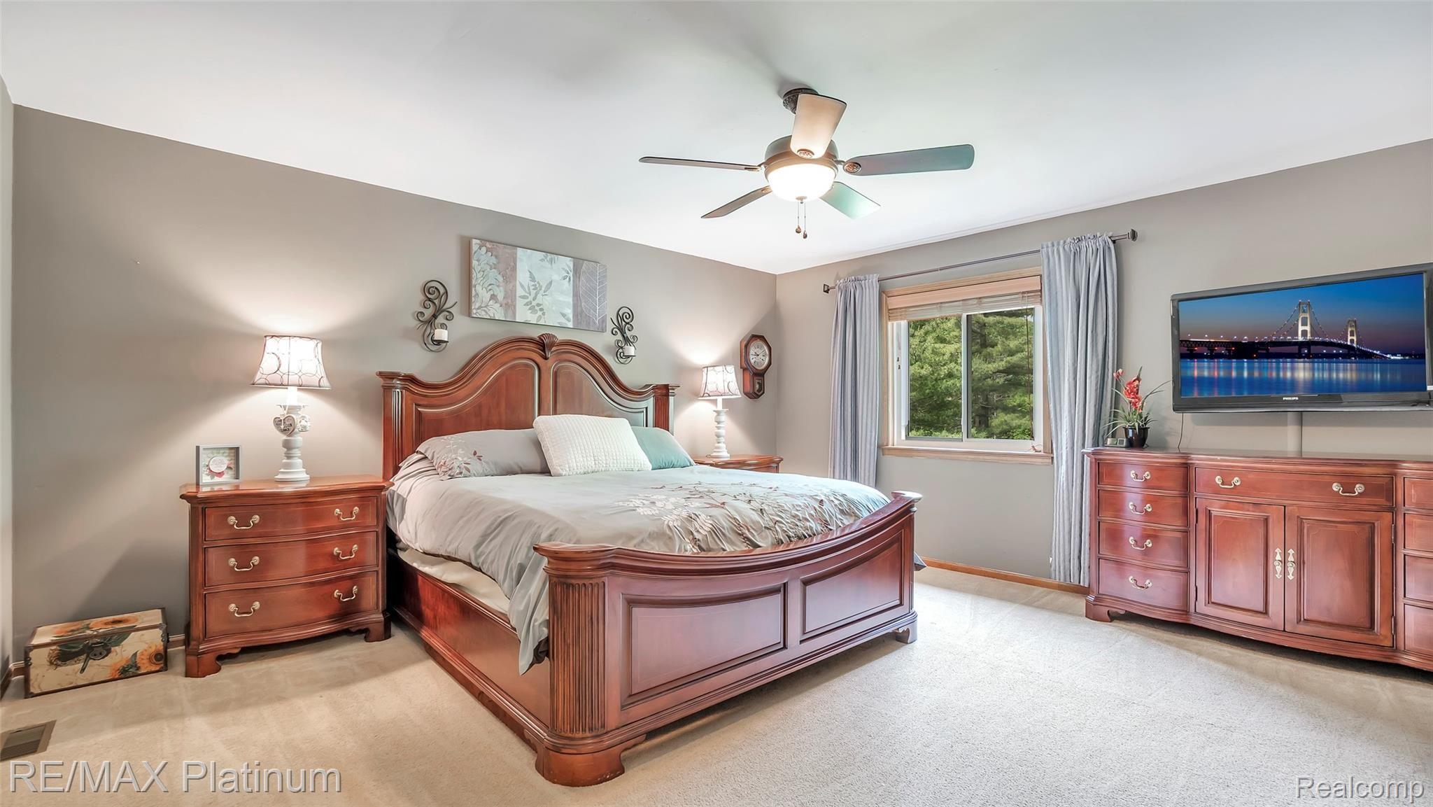 2798 North Tipsico Lake Road Hartland, MI 48353 - Photo 18 of 52 2798-North-Tipsico-Lake-Road-Hartland-Township-Michigan-windowstill-22.jpg