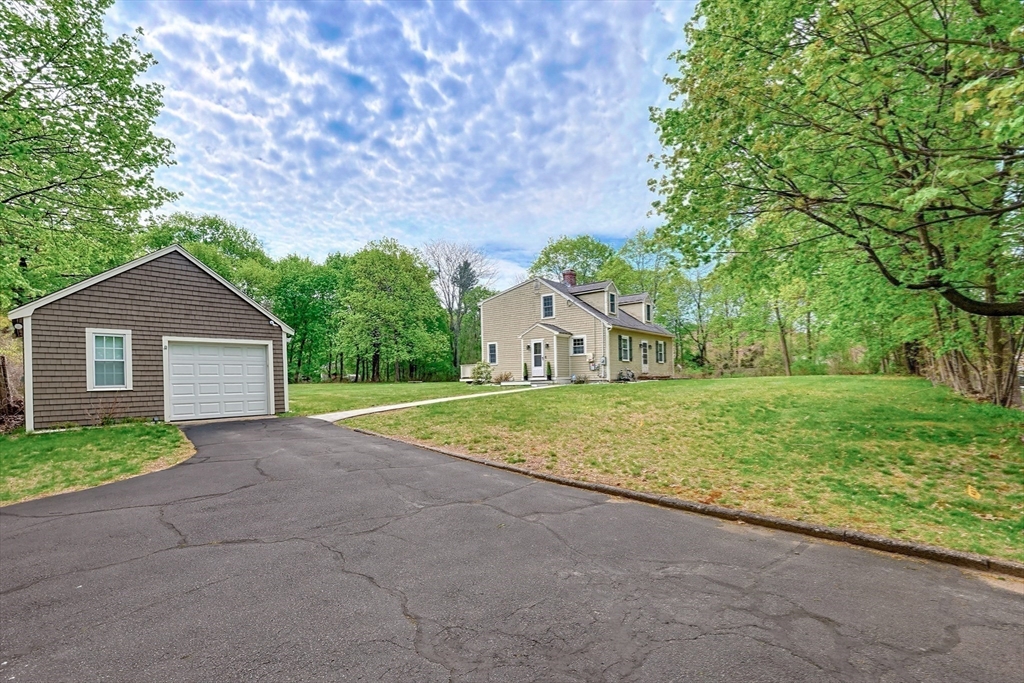 424 Dedham Street Wrentham, MA 02093 - Photo 38 of 40