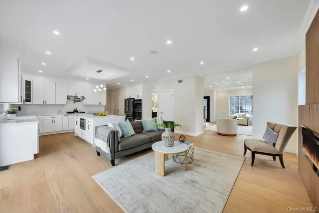 $1,629,999 | 49 Anvil Lane, Levittown, NY 11756