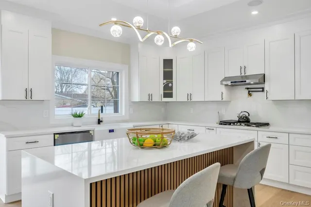 $1,629,999 | 49 Anvil Lane, Levittown, NY 11756