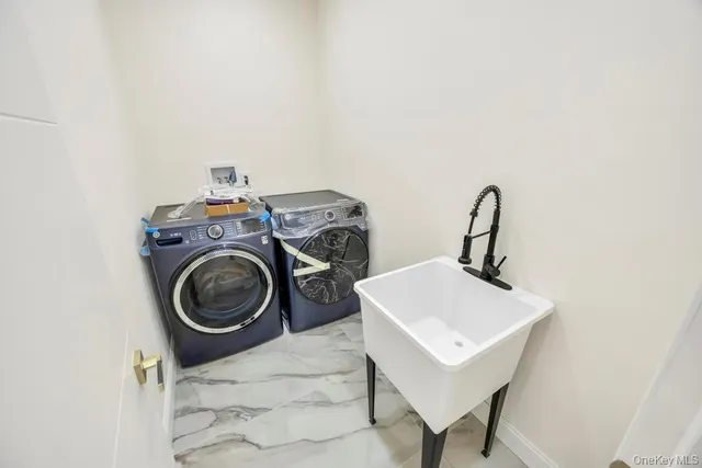 $1,629,999 | 49 Anvil Lane, Levittown, NY 11756