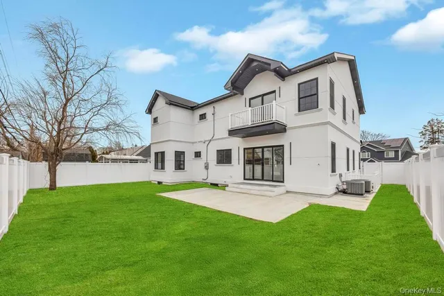 $1,629,999 | 49 Anvil Lane, Levittown, NY 11756