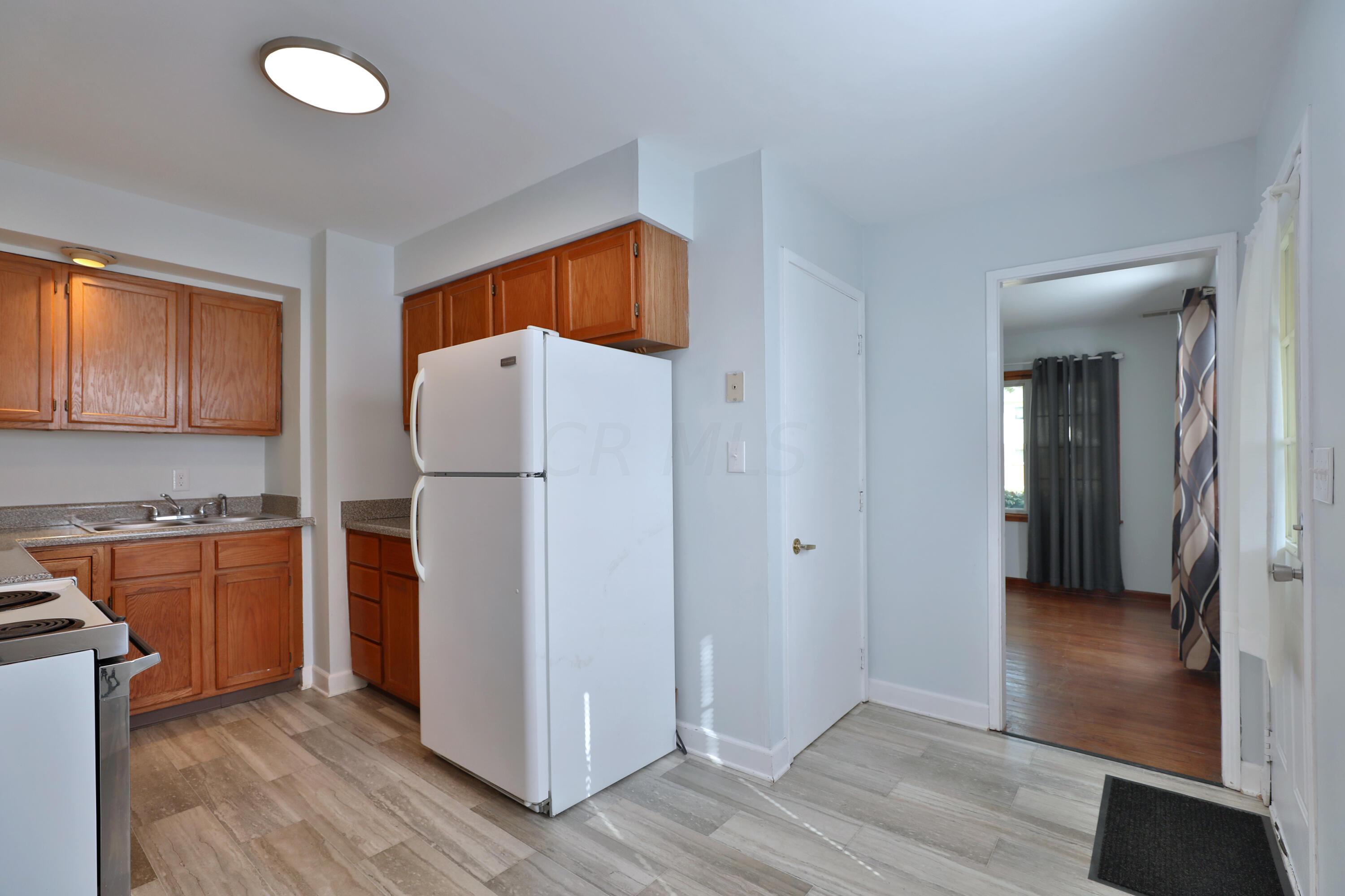 685 South Ashburton Road Columbus, OH 43213 - Photo 10 of 37 685-Ashburton-10