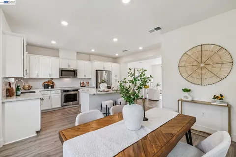 $999,999 | 28957 Ashwell Avenue, Hayward, CA 94544