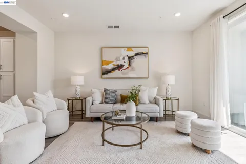 $999,999 | 28957 Ashwell Avenue, Hayward, CA 94544