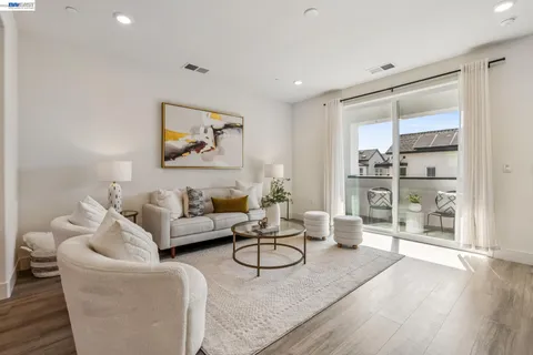 $999,999 | 28957 Ashwell Avenue, Hayward, CA 94544