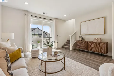 $999,999 | 28957 Ashwell Avenue, Hayward, CA 94544