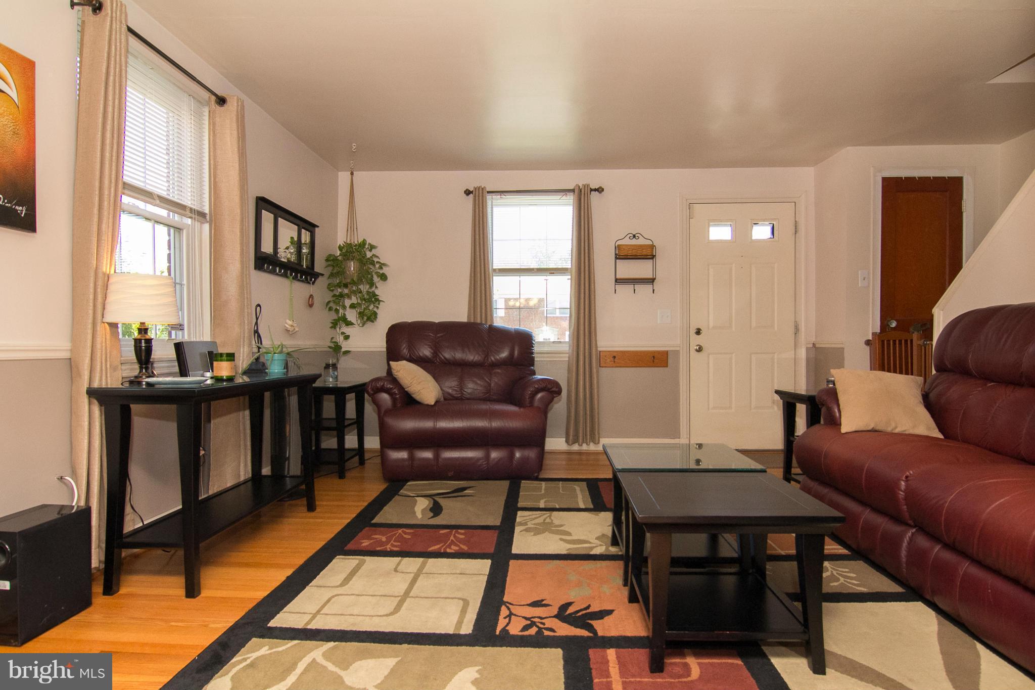 8516 Water Oak Road Baltimore, MD 21234 - Photo 3 of 27 Living Room