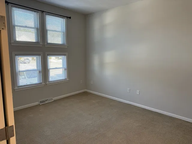 $2,950 | 21 Lamplighter Lane, Unit 21, Easton, MA 02375