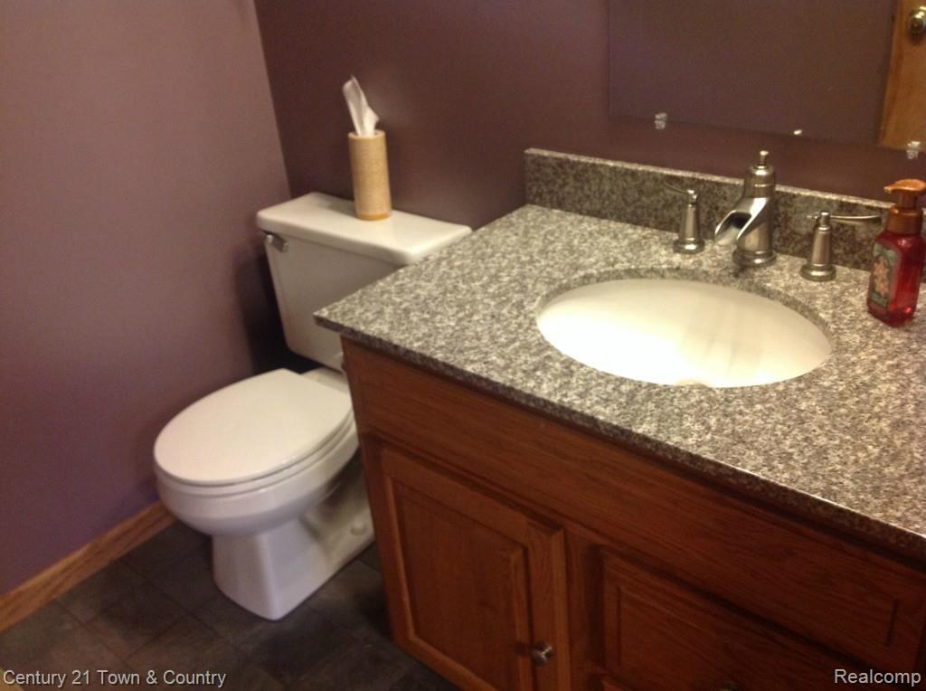 53455 Card Road Macomb, MI 48042 - Photo 11 of 24 11.jpg
