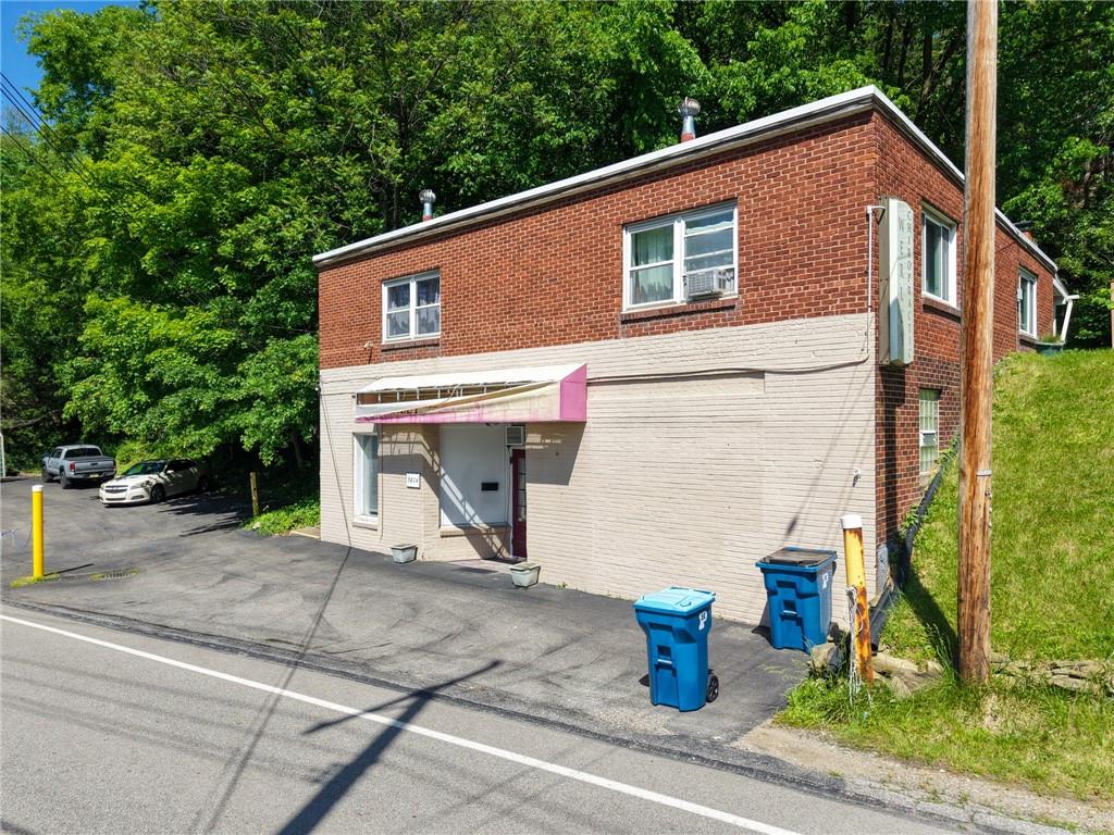 5614 Verona Road Verona, PA 15147 - Photo 1 of 34 Commercial/Residential Combo duplex opportunity